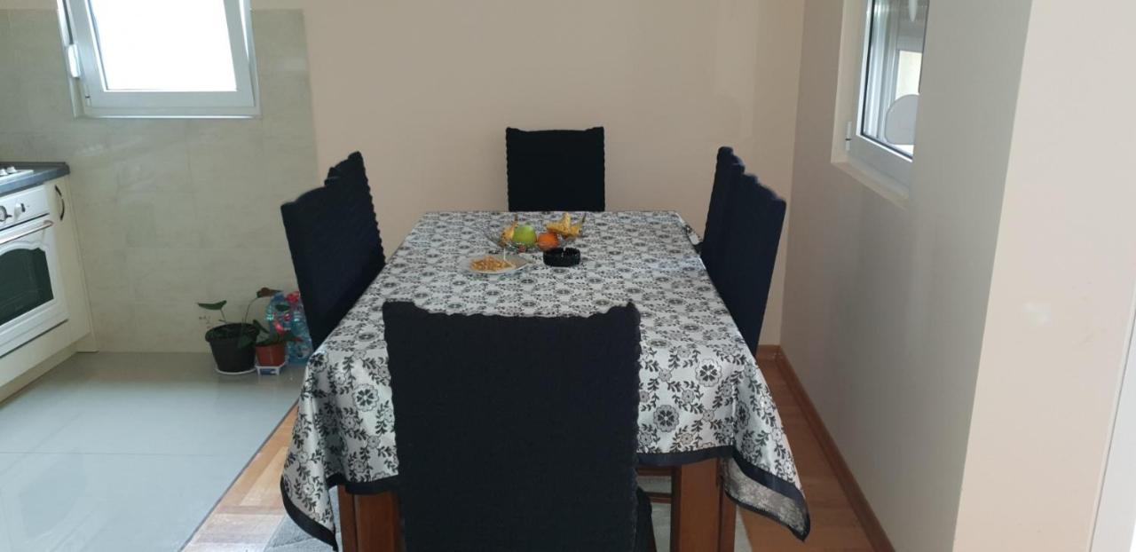 Nikolina Apartments Kotor Buitenkant foto