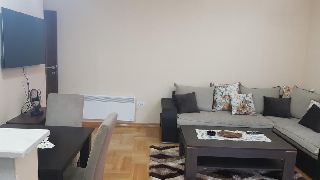 Nikolina Apartments Kotor Buitenkant foto